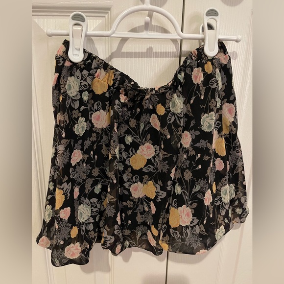 Floral mini skirt - Picture 2 of 3